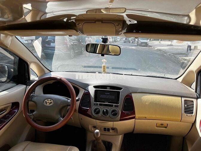 Toyota Innova 2006 G - 150000 km