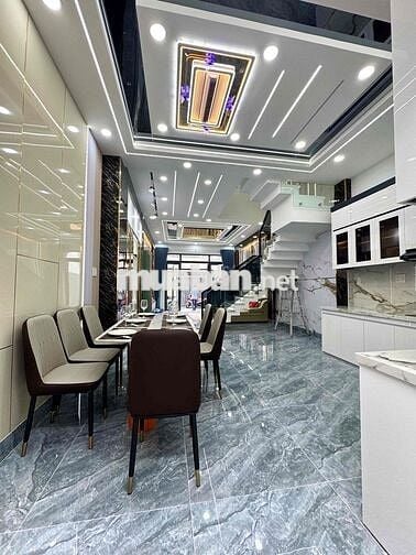 Nhà 2 lầu xây mới full nội thất sân xe hơi 4pn 1/ Thạnh xuân 43