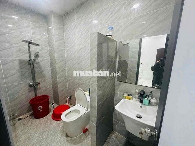 🍀Cho thuê nhà ngủ căn hẻm đường Tên Lua. BTân