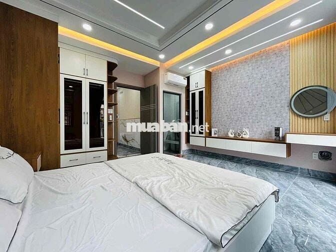 Nhà 2 lầu xây mới full nội thất sân xe hơi 4pn 1/ Thạnh xuân 43