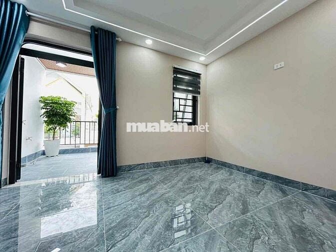 Nhà 2 lầu xây mới full nội thất sân xe hơi 4pn 1/ Thạnh xuân 43