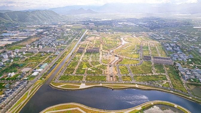 CẦN BÁN LÔ BT 300M ĐƯỜNG 15M VIEW KÊNH SINH THÁI