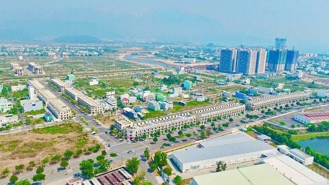 CẦN BÁN LÔ BT 300M ĐƯỜNG 15M VIEW KÊNH SINH THÁI