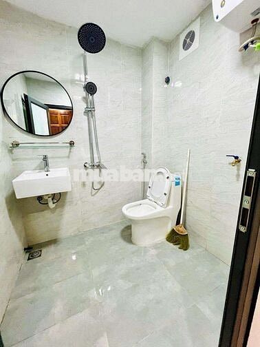 3 tỷ tập thể Đại La, T2, 65m, 2N2WC, nhà đẹp oto đỗ cửa, full nội thất