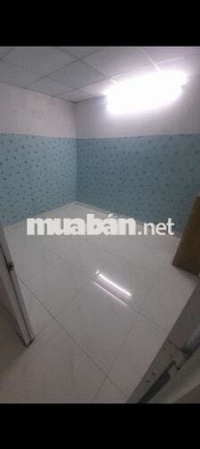 Nhà đang trống dọn vào ở đc liền , diện tích : 3,5 × 14 + sân để xe