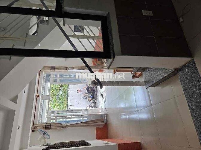 Hot, Bán gấp nhà riêng Âu Cơ, Tân Bình, 48m2, 4 tầng, hẻm 5m, hơn 5 tỷ