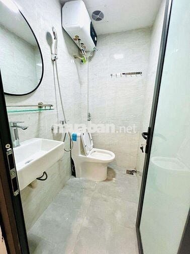 3 tỷ tập thể Đại La, T2, 65m, 2N2WC, nhà đẹp oto đỗ cửa, full nội thất