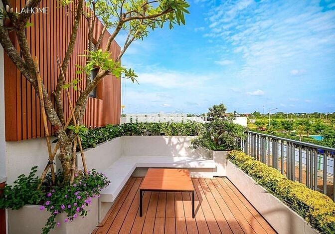 Nhà phố La Home Bến Lức Long An