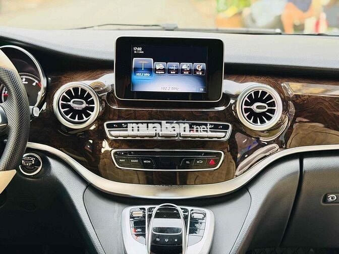 Mercedes-Benz V220 2016 Đen