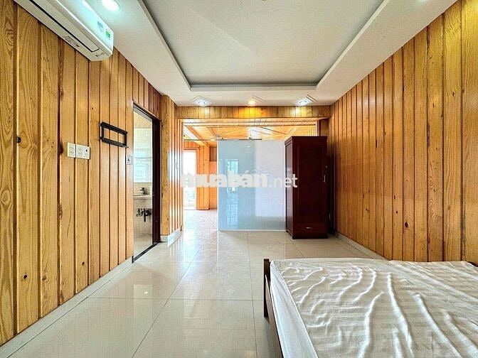 PHÒNG BAN CÔNG, LÁT GỖ CAO CẤP NGAY BV Q12, CVPM