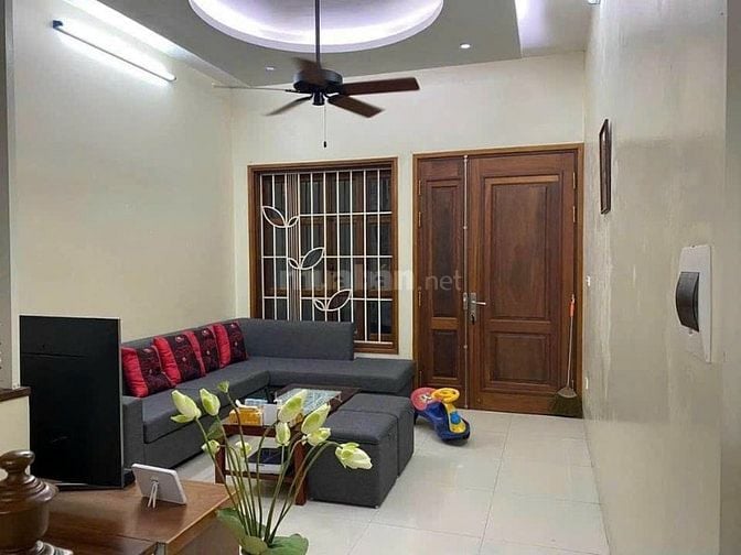 CHO THUÊ NHÀ NGUYÊN CĂN NGÕ 640 NGUYỄN VĂN CỪ