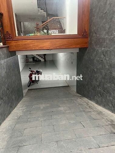 Cần cho thuê nhà P THT Q12 DT 4, 5 x20 .1 trệt  1 hầm 3 lầu 5PN 5WS