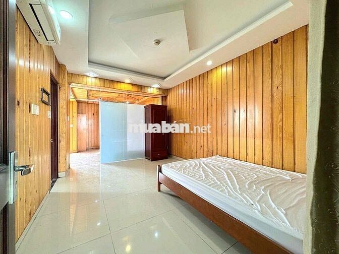 PHÒNG BAN CÔNG, LÁT GỖ CAO CẤP NGAY BV Q12, CVPM