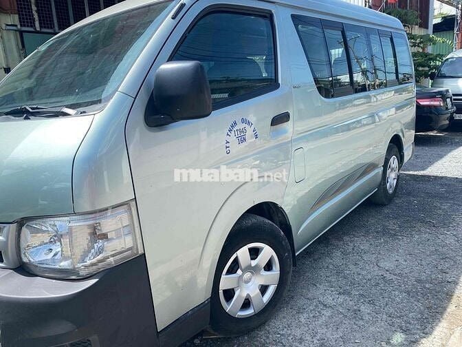 Toyota Hiace 2011 16 chỗ Xám bạc may dầu