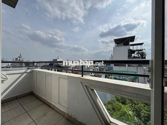 PHÒNG BAN CÔNG, LÁT GỖ CAO CẤP NGAY BV Q12, CVPM