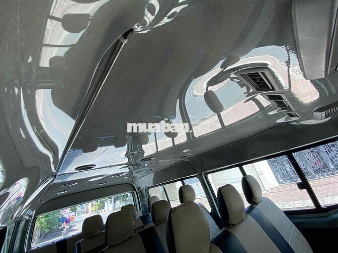 Toyota Hiace 2011 16 chỗ Xám bạc may dầu