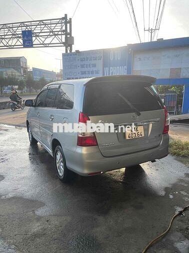 Toyota Innova 2013E Bạc