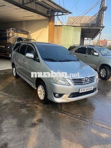 Toyota Innova 2013E Bạc