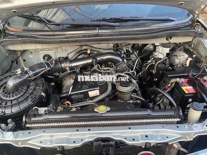 Toyota Innova 2013E Bạc