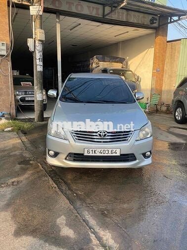 Toyota Innova 2013E Bạc