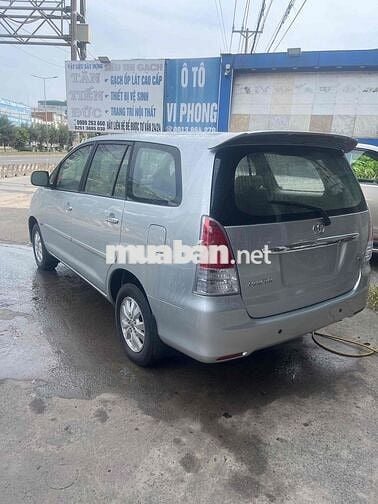 Toyota Innova 2010 G Bạc