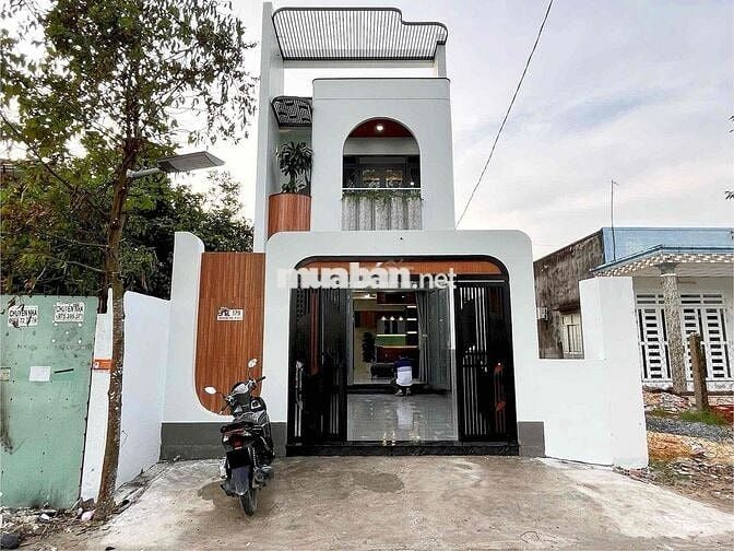 BÁN NHÀ MẶT TIỀN NHỰA KINH DOANH - MỸ HẠNH NAM