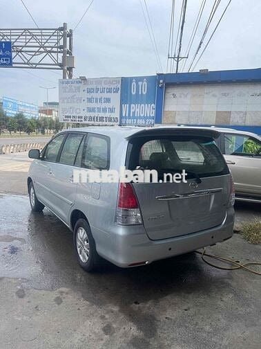 Toyota Innova 2010 G Bạc
