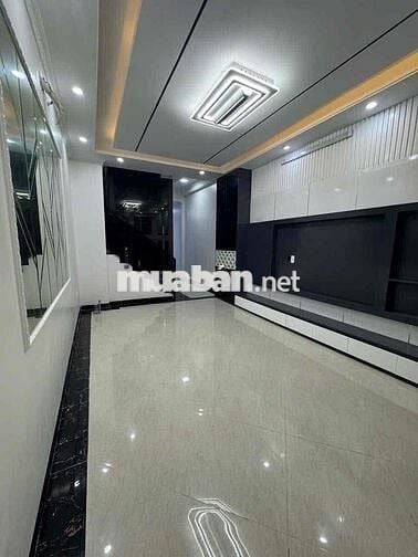 NHÀ ĐẸP QUẢNG AN - Ở NGAY - Ô TÔ ĐỖ CỬA - NGÕ THÔNG - THANG MÁY