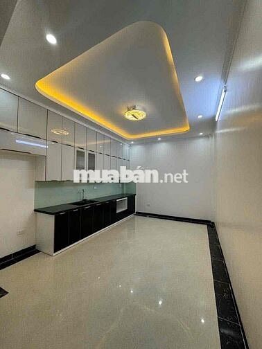 NHÀ ĐẸP QUẢNG AN - Ở NGAY - Ô TÔ ĐỖ CỬA - NGÕ THÔNG - THANG MÁY