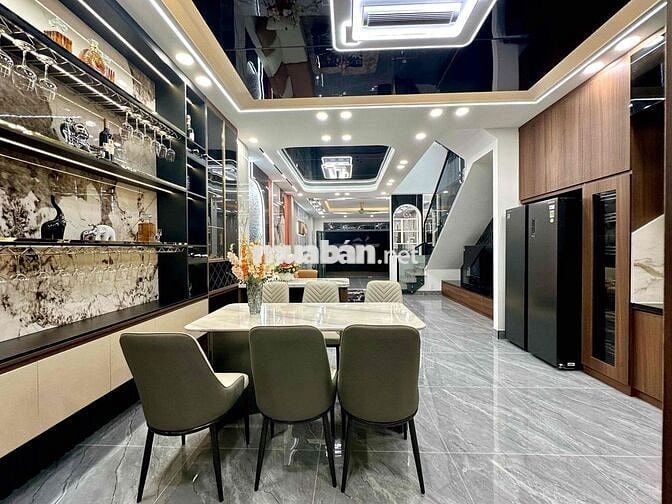 NHÀ ĐẸP GẦN PHÚ MỸ HƯNG QUẬN 7.