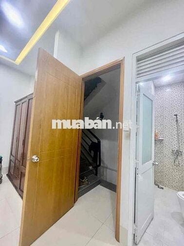 Cho thuê phòng giá rẻ cửa sổ ban công thoáng mát ngay Tân Bình