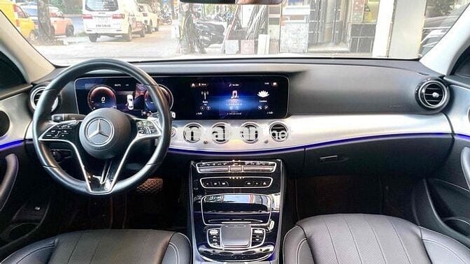 Mercedes-Benz E180 2022 Facelift Trắng