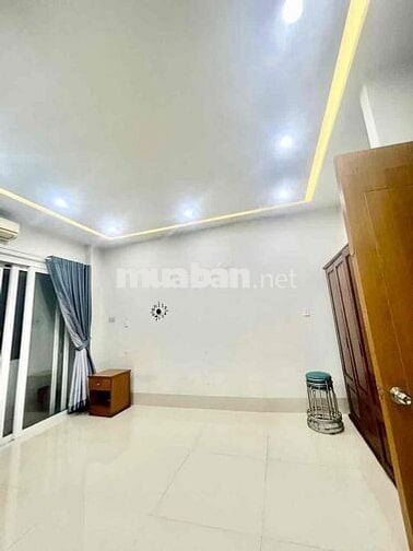 Cho thuê phòng giá rẻ cửa sổ ban công thoáng mát ngay Tân Bình