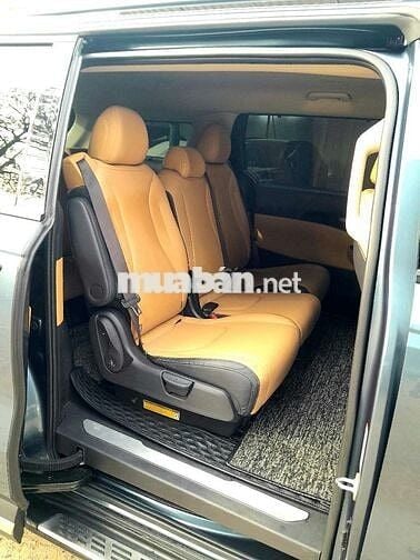 Carnival 2022 2.2D Premium 8 chỗ