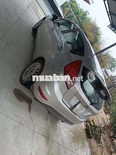 Ford Fiesta Bạc