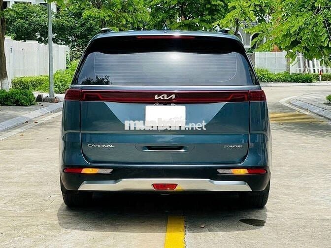 Kia Carnival 2023 Signature 2.2D - 29,000 Km cọp.