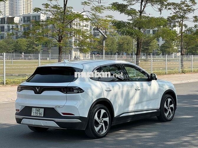 VF8 Eco 2023 Mua Pin Catl siêu lướt 8.000km