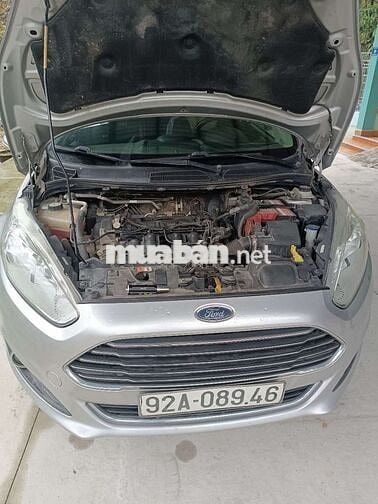 Ford Fiesta Bạc
