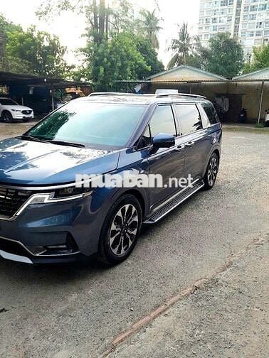 Carnival 2022 2.2D Premium 8 chỗ