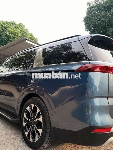 Carnival 2022 2.2D Premium 8 chỗ