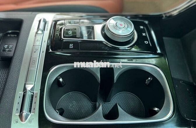 Kia Carnival 2023 Signature 2.2D - 29,000 Km cọp.