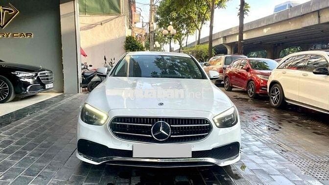 Mercedes-Benz E180 2022 Facelift Trắng