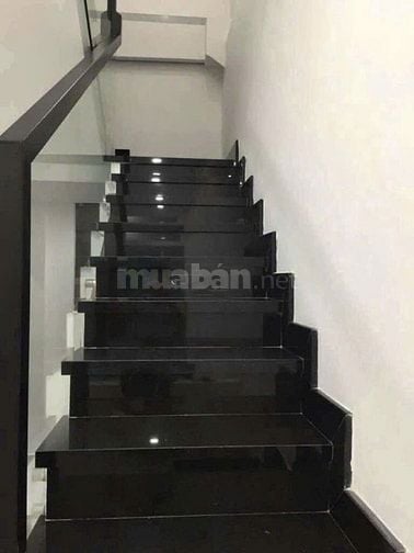  Cho thuê nhà hẻm 3.5m(BG) Ngô Gia Tự, P.9, Q.10 giá 11tr