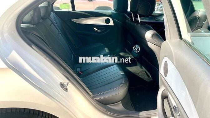 Mercedes-Benz E180 2022 Facelift Trắng