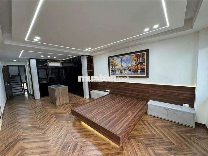 Bán nhà Phố Trạm - mặt phố kinh doanh -ô tô tránh - 7 tầng full đồ