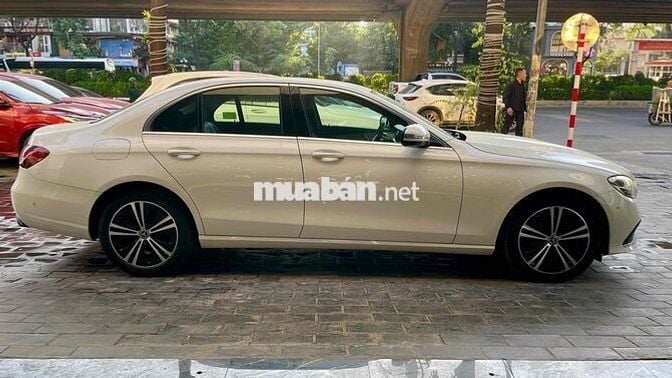 Mercedes-Benz E180 2022 Facelift Trắng