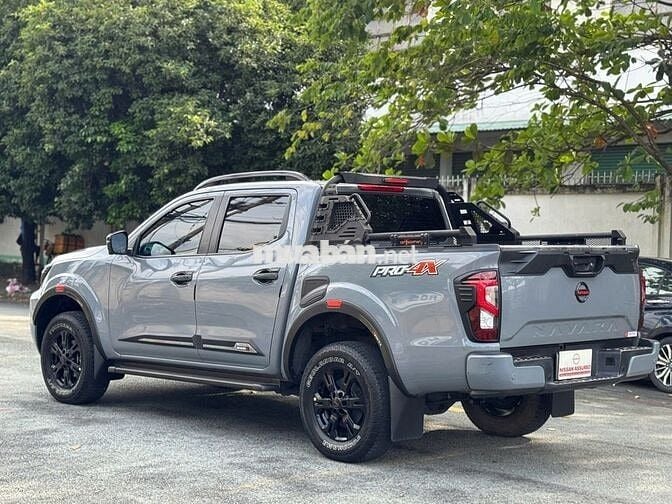 Nissan Navara Pro4X 2023 - Odo lướt