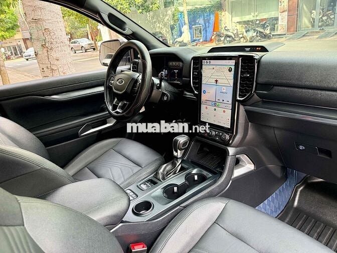 Ford Everest 2024 Titanium 2.0 AT 4x2 - 41000 km