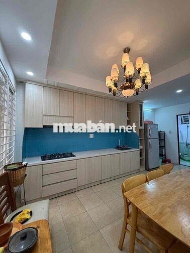 NHÀ 5 TẦNG FULL NT 3PN 4WC– HXH– TRẦN KHẮC CHÂN Q1