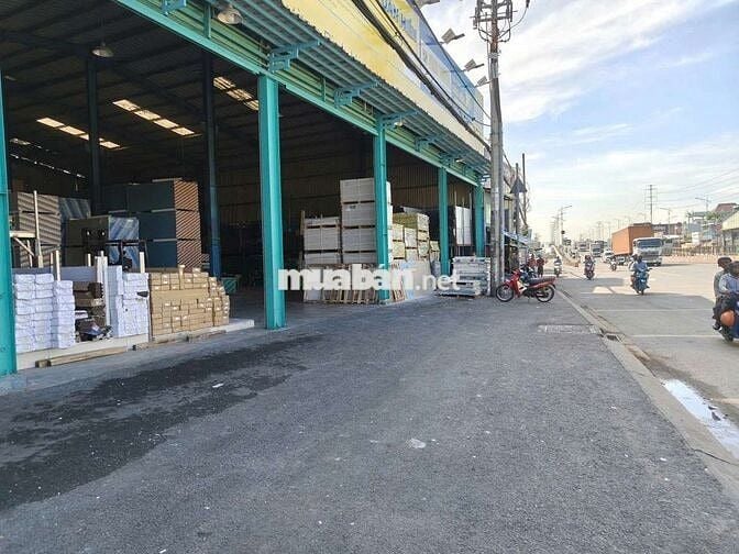 BÁN XƯỞNG MẶT TIỀN QL1A - 35X42M - THU NHẬP 180TR/TH - GIÁ CHỈ 45 TỶ